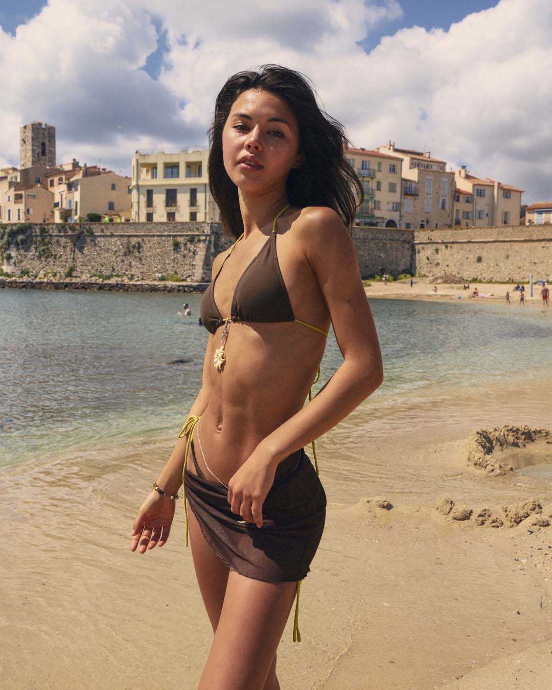 Contrast triangle bikini BottomㅣBrown/Olive Yellow