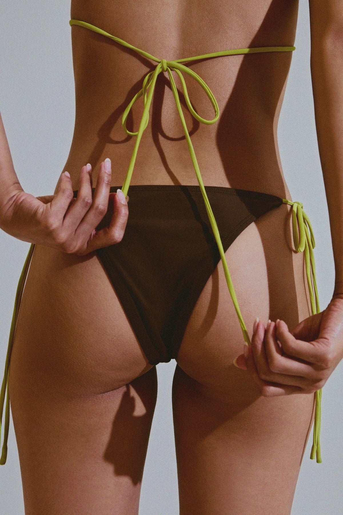 Contrast triangle bikini BottomㅣBrown/Olive Yellow