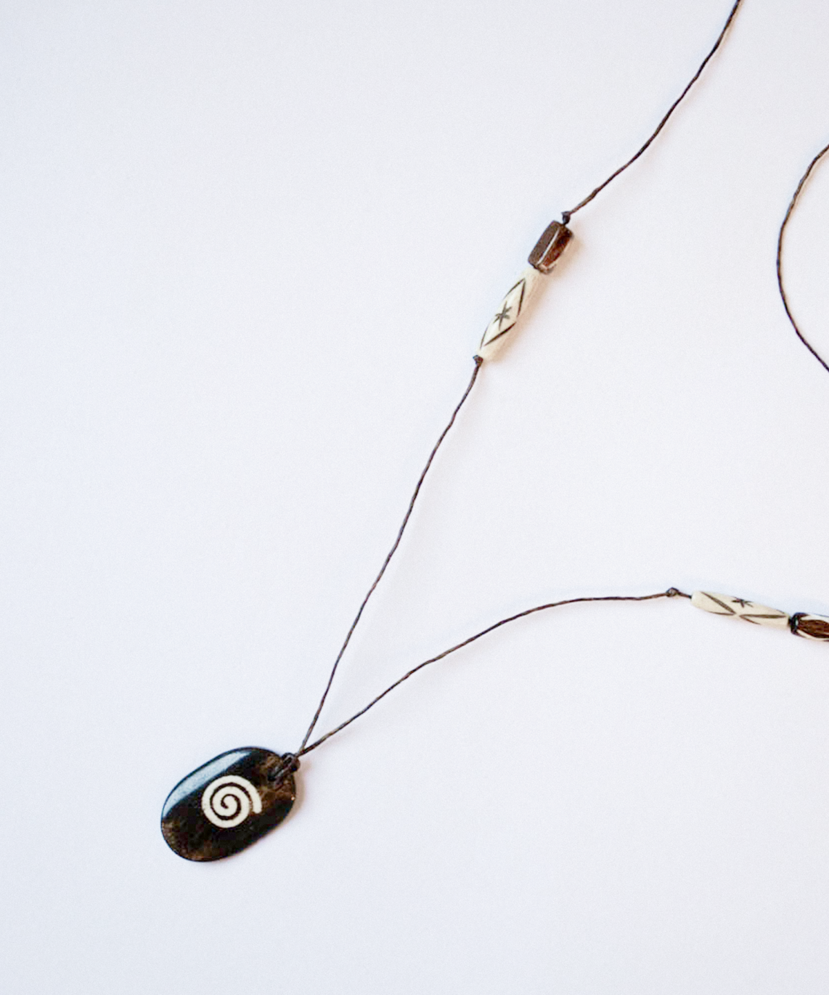 Totem oval necklace